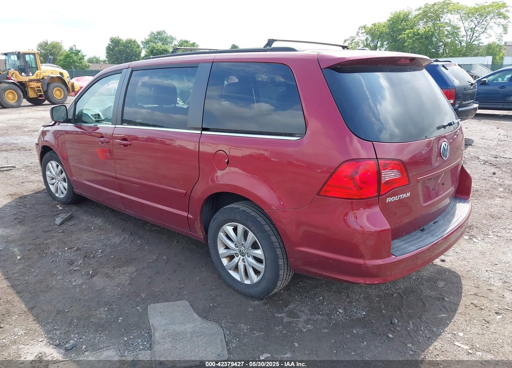 2012 VOLKSWAGEN ROUTAN VIN: 2C4RVABG1CR240838