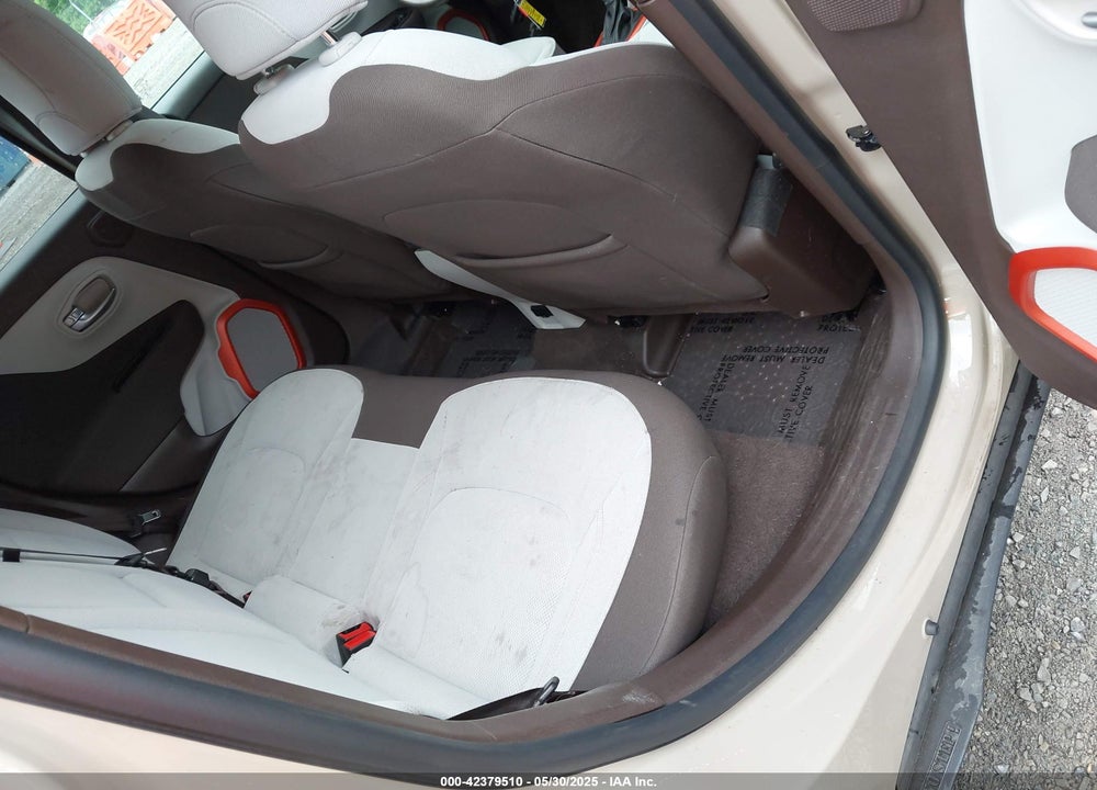 2015 JEEP RENEGADE VIN: ZACCJABTXFPB35769