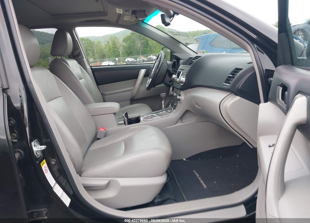 2012 TOYOTA HIGHLANDER VIN: 5TDBK3EH9CS142108