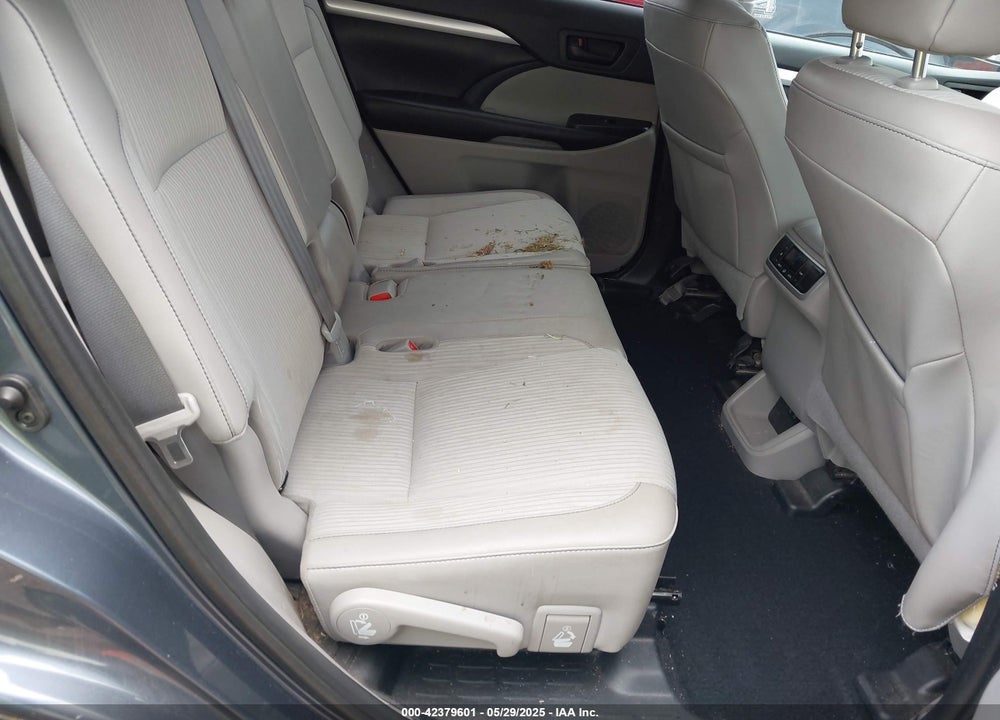 2019 TOYOTA HIGHLANDER LE/LE PLUS VIN: 5TDBZRFHXKS964721