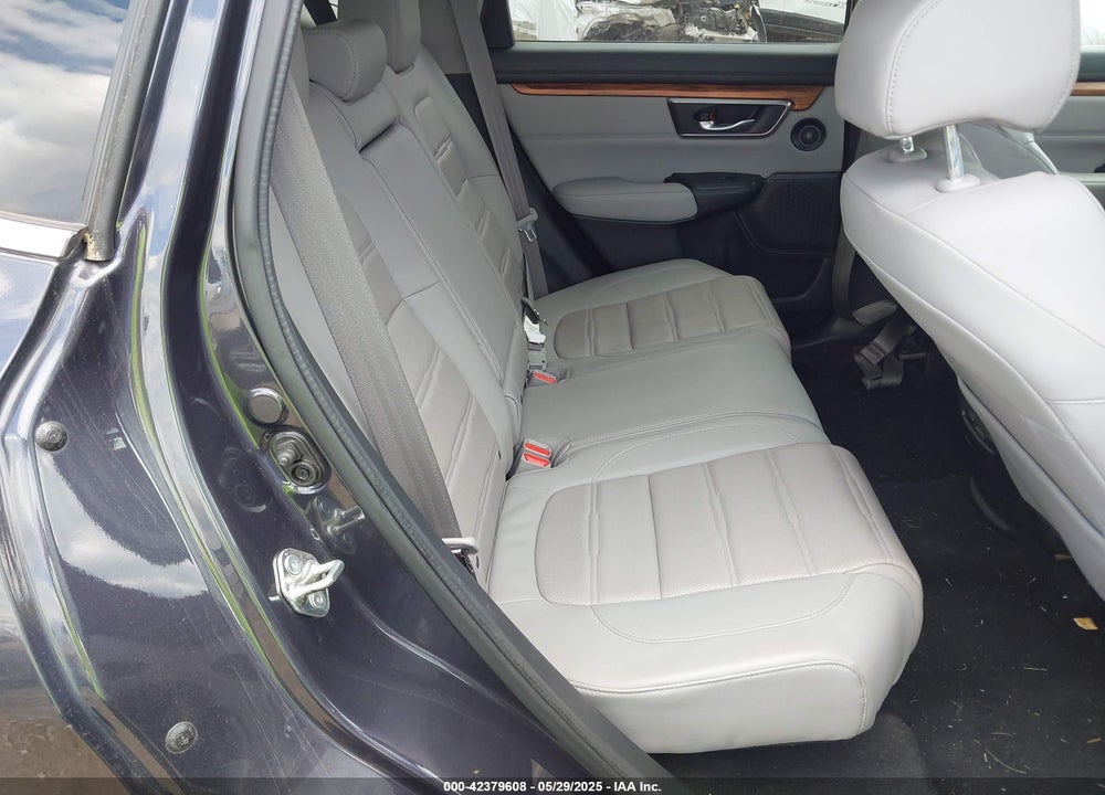 2017 HONDA CR-V VIN: 2HKRW2H80HH666396
