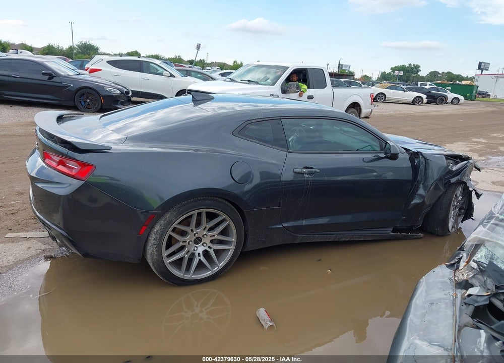 2016 CHEVROLET CAMARO 2SS VIN: 1G1FH1R70G0119923