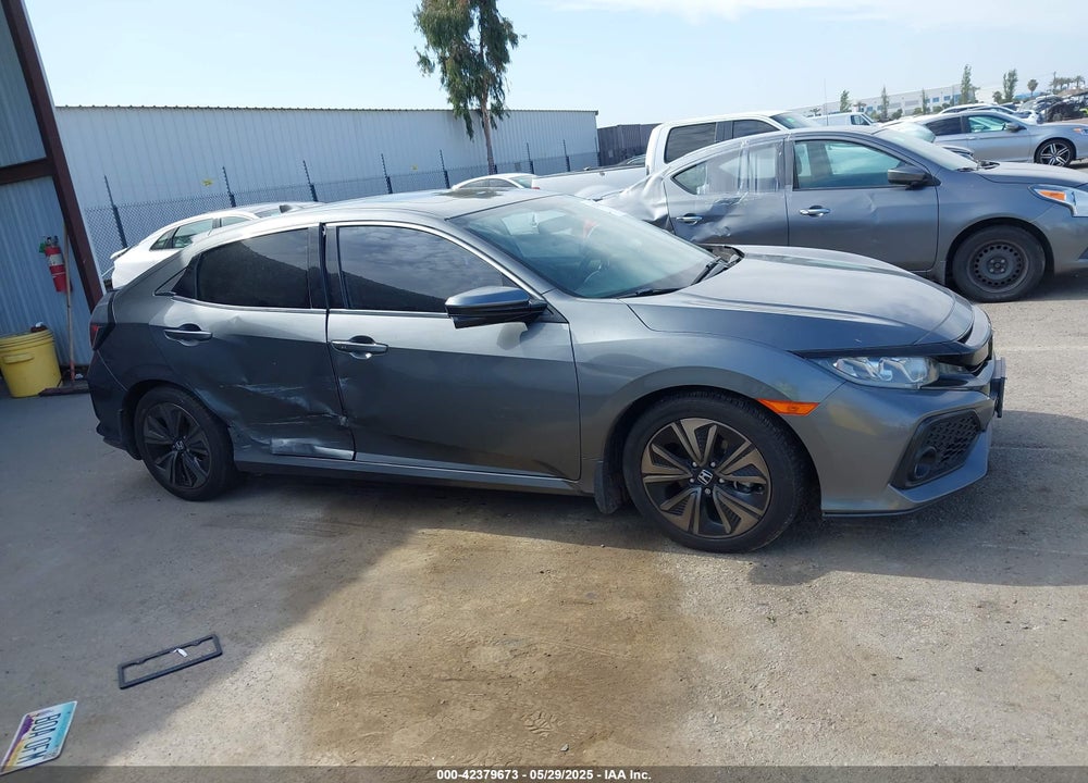 2018 HONDA CIVIC EX VIN: SHHFK7H5XJU407449