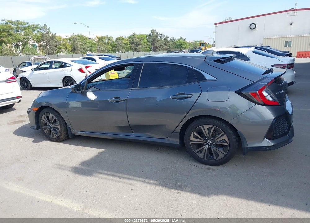 2018 HONDA CIVIC EX VIN: SHHFK7H5XJU407449