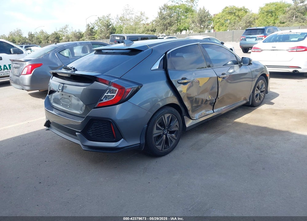2018 HONDA CIVIC EX VIN: SHHFK7H5XJU407449