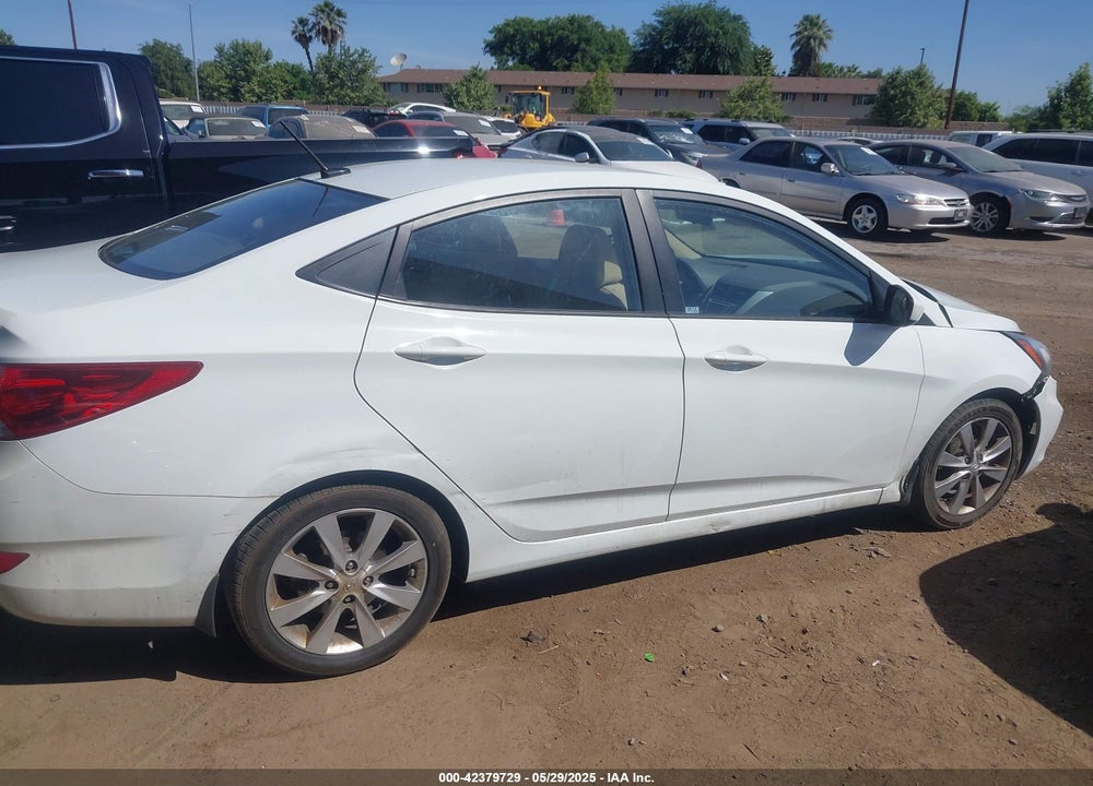 2013 HYUNDAI ACCENT VIN: KMHCU4AE6DU562529
