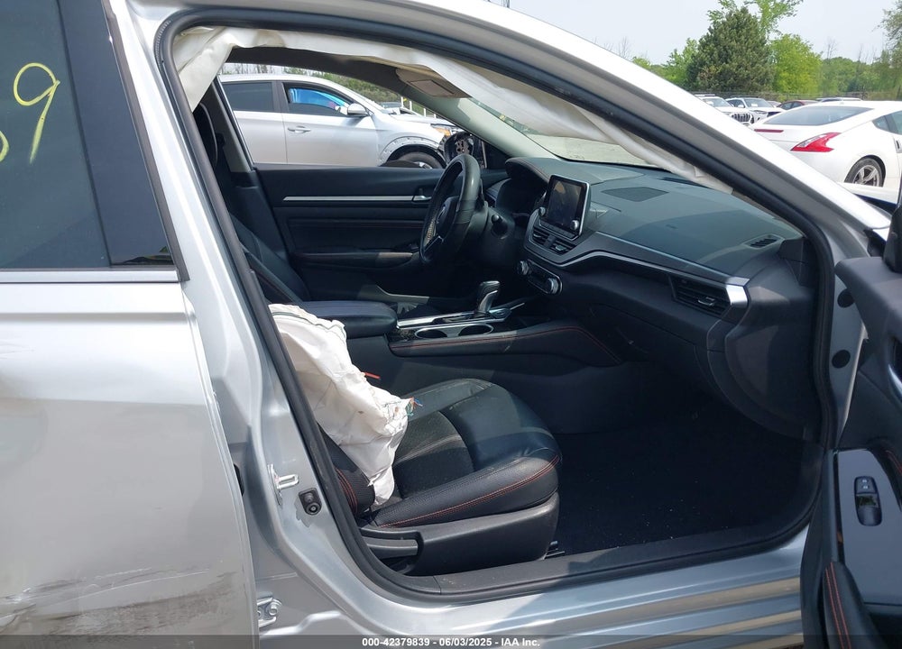 2023 NISSAN ALTIMA SR FWD VIN: 1N4BL4CV3PN320043