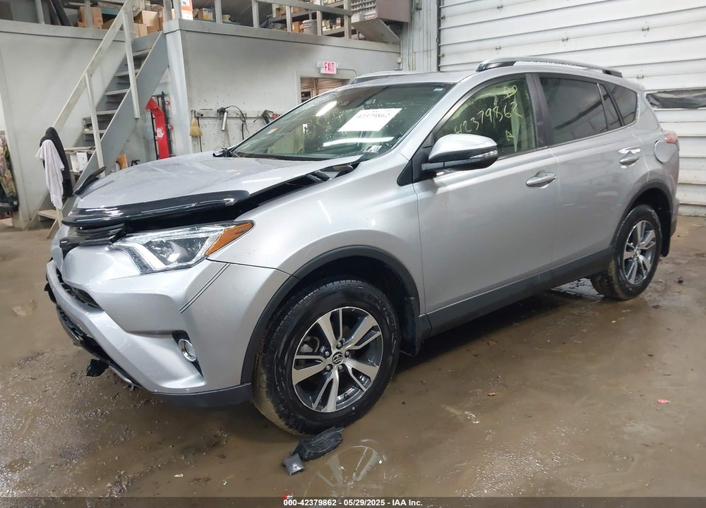 2018 TOYOTA RAV4 XLE VIN: JTMRFREV6JJ248876