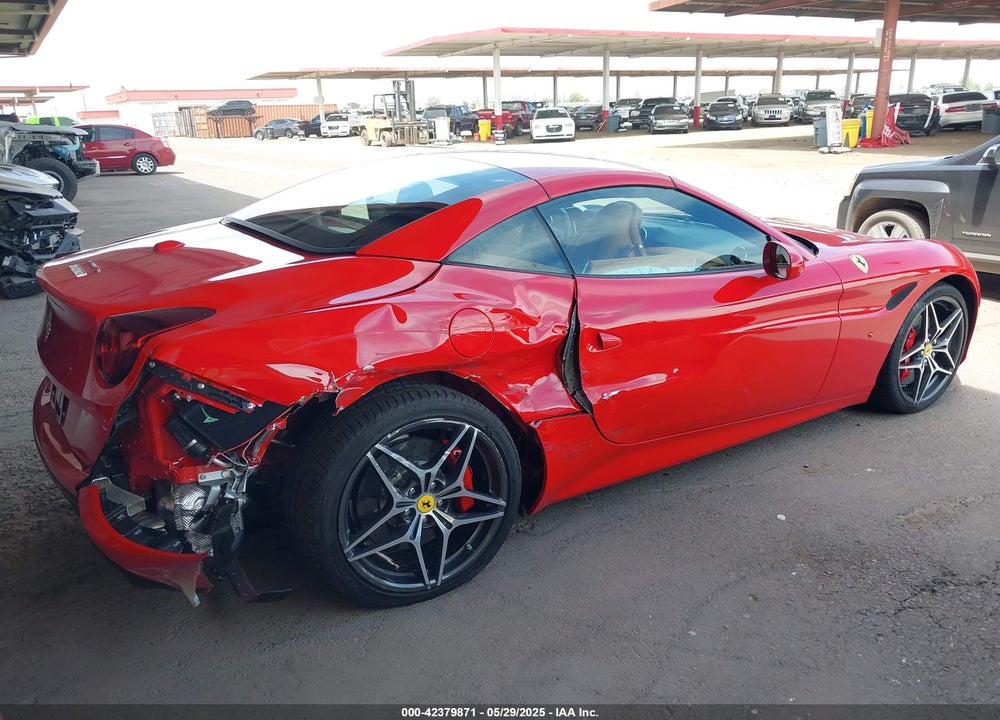 2015 FERRARI CALIFORNIA T VIN: ZFF77XJA5F0211604
