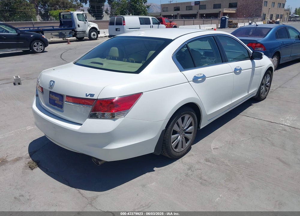 2012 HONDA ACCORD VIN: 1HGCP3F80CA033703