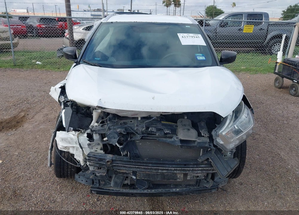 2018 NISSAN KICKS VIN: 3N1CP5CUXJL525529