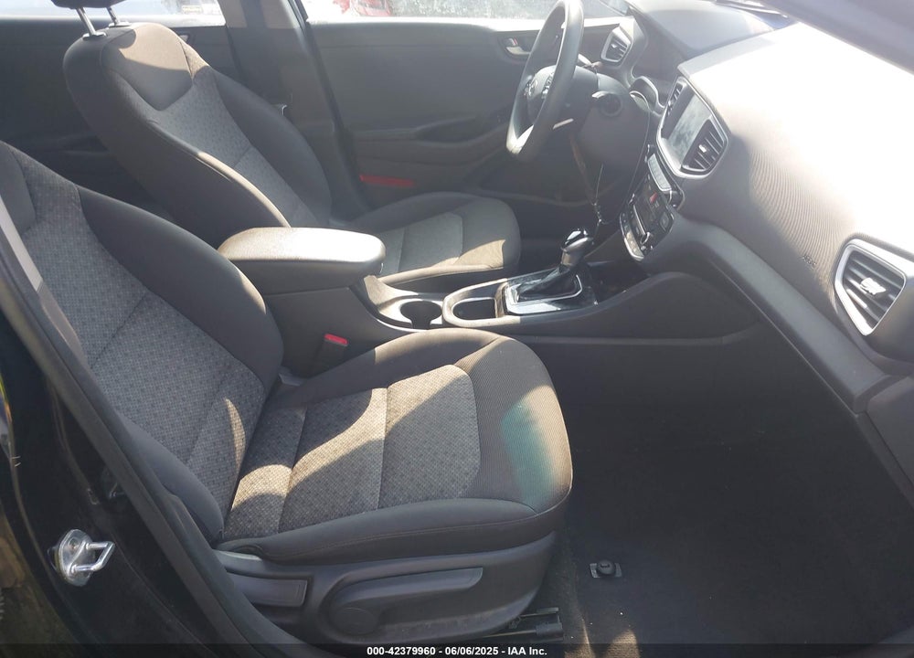2019 HYUNDAI IONIQ HYBRID VIN: KMHC65LC5KU174538