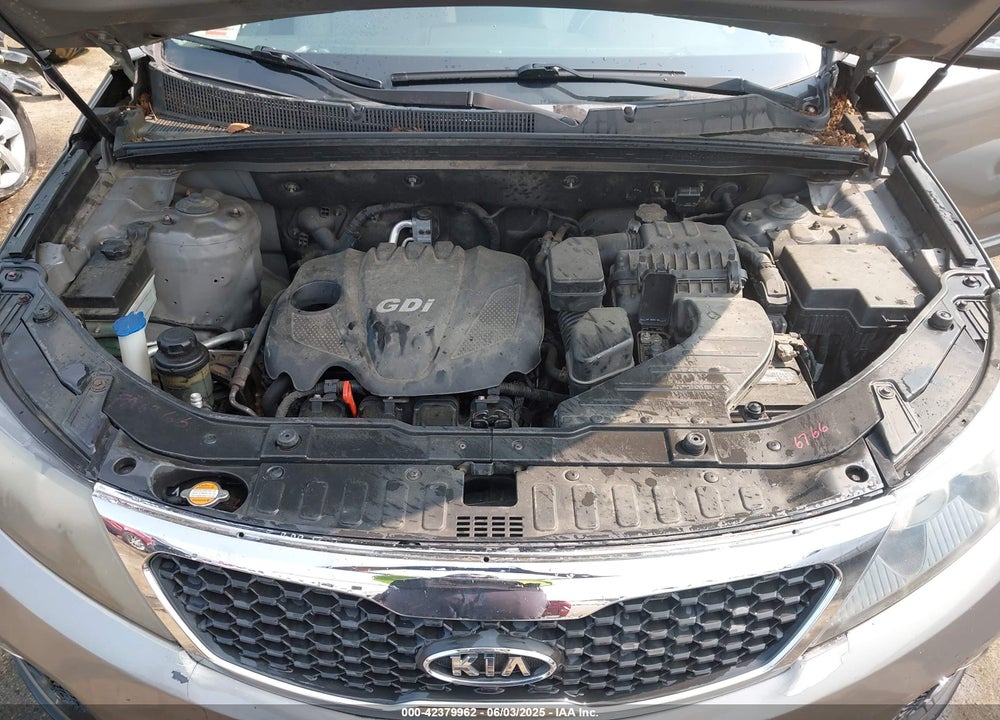 2012 KIA SORENTO LX VIN: 5XYKTDA64CG206849
