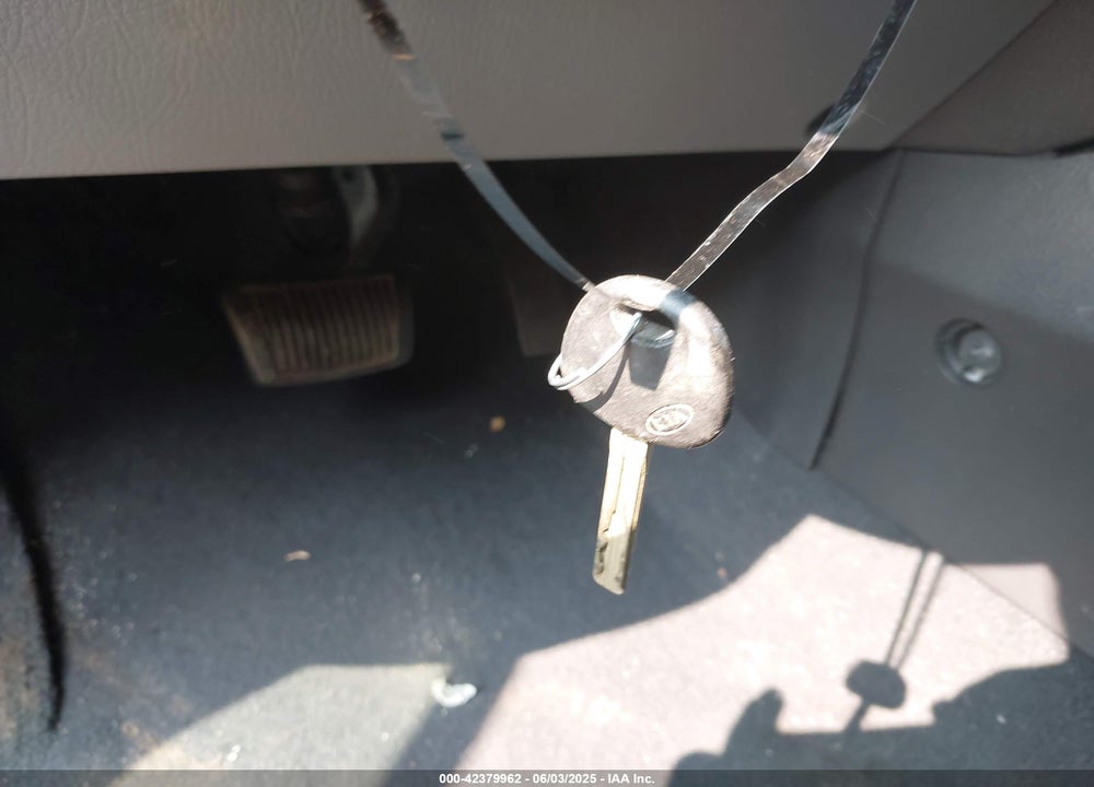 2012 KIA SORENTO LX VIN: 5XYKTDA64CG206849