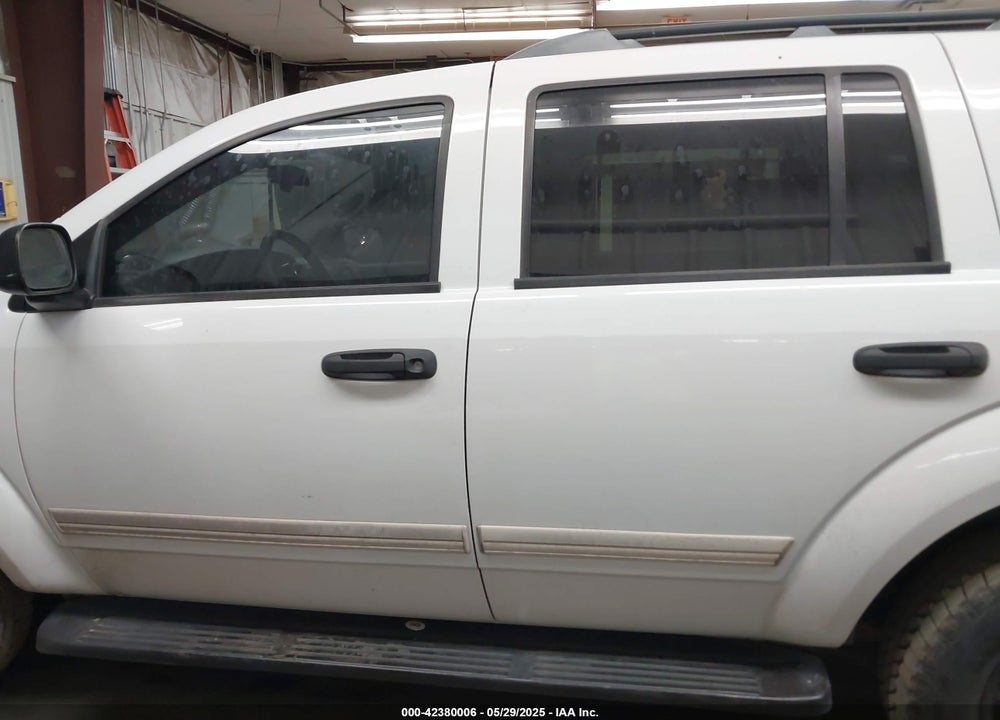 2005 DODGE DURANGO SLT VIN: 1D4HD48D75F519320