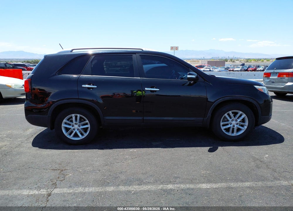 2015 KIA SORENTO VIN: 5XYKT4A65FG580178