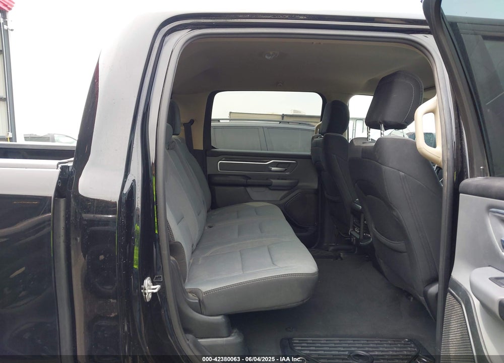 2020 RAM 1500 BIG HORN 4X4 5'7 BOX VIN: 1C6SRFFT5LN394113