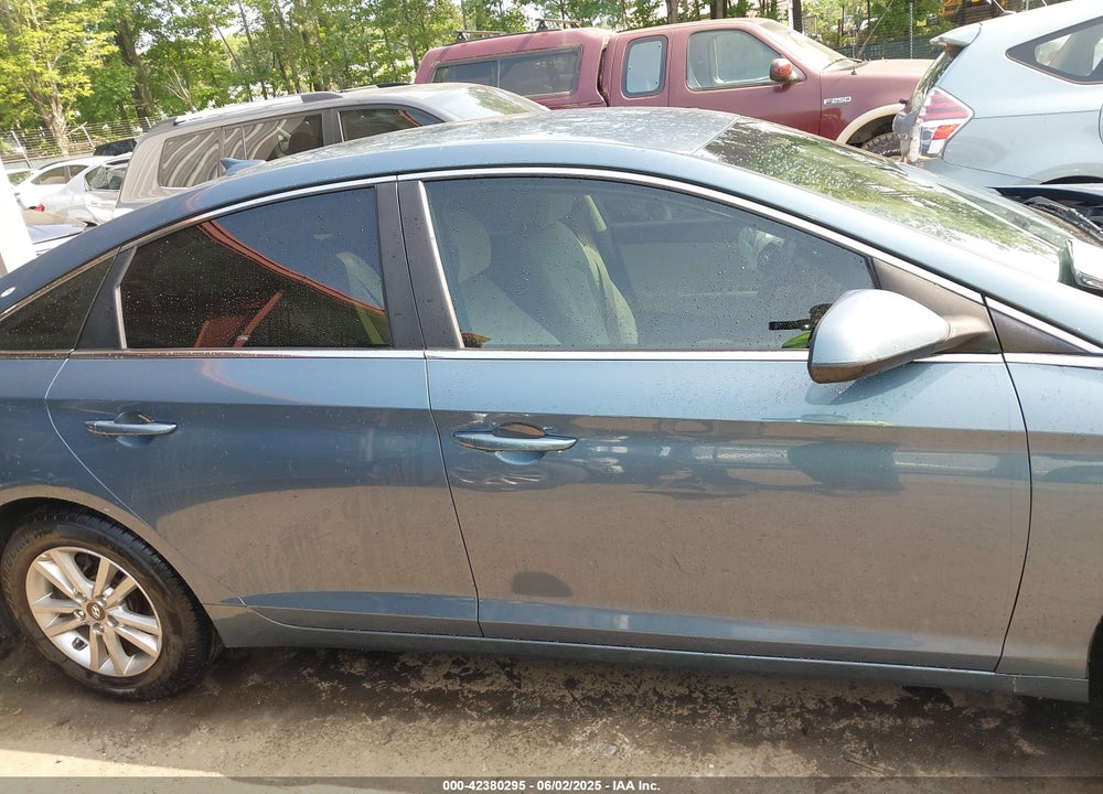 2016 HYUNDAI SONATA VIN: 5NPE24AF6GH304831