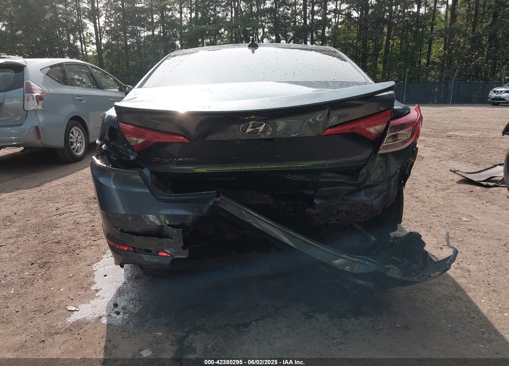 2016 HYUNDAI SONATA VIN: 5NPE24AF6GH304831
