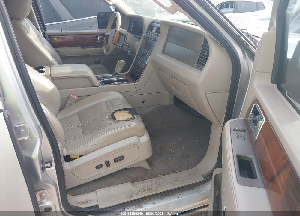 2013 LINCOLN NAVIGATOR L VIN: 5LMJJ3H59DEL09289