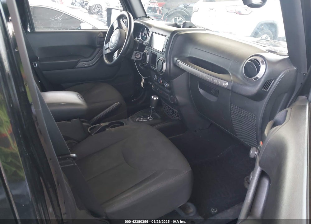 2016 JEEP WRANGLER UNLIMITED VIN: 1C4BJWDG7GL155900