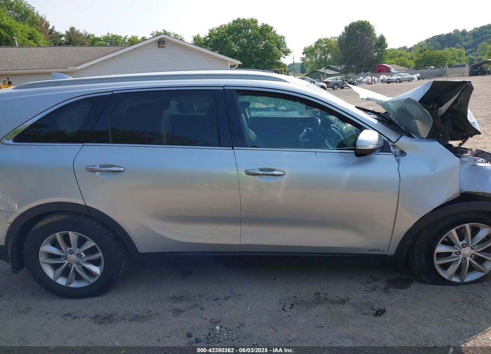 2016 KIA SORENTO VIN: 5XYPGDA38GG041748