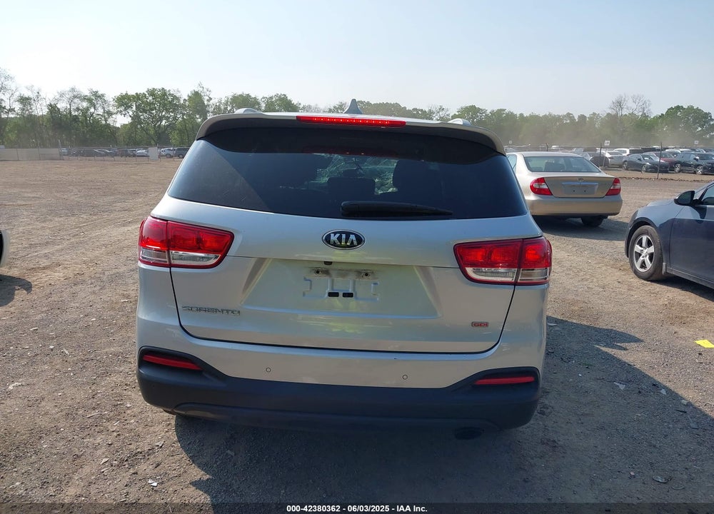 2016 KIA SORENTO VIN: 5XYPGDA38GG041748