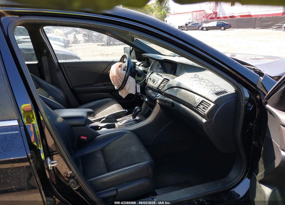 2017 HONDA ACCORD VIN: 1HGCR2F5XHA169449