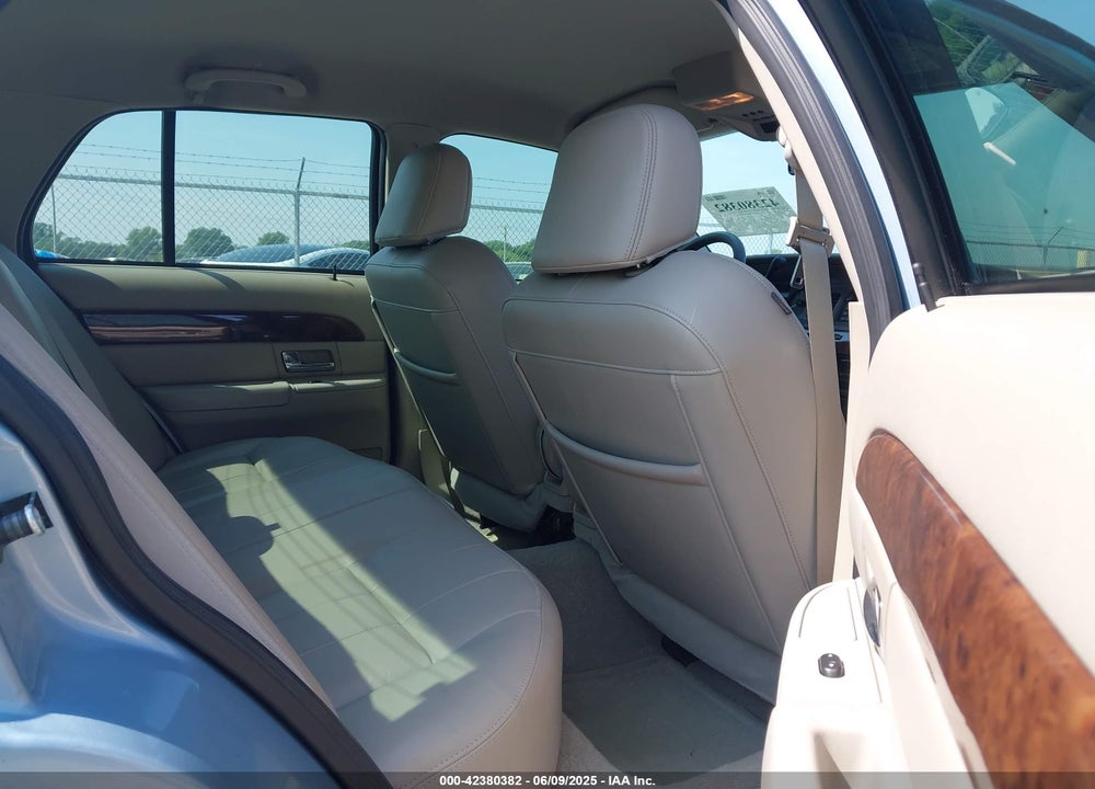 2007 MERCURY GRAND MARQUIS LS VIN: 2MEHM75V27X619178