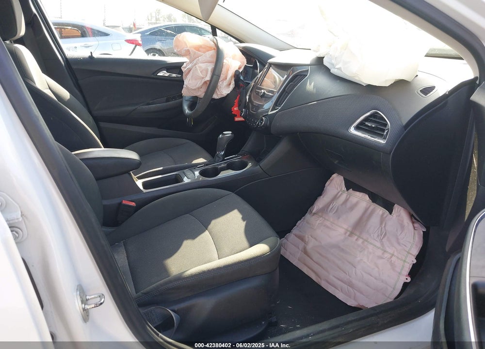 2018 CHEVROLET CRUZE LT AUTO VIN: 1G1BE5SM3J7219754