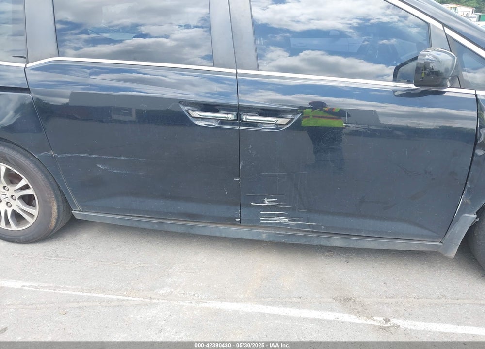 2011 HONDA ODYSSEY VIN: 5FNRL5H68BB038486