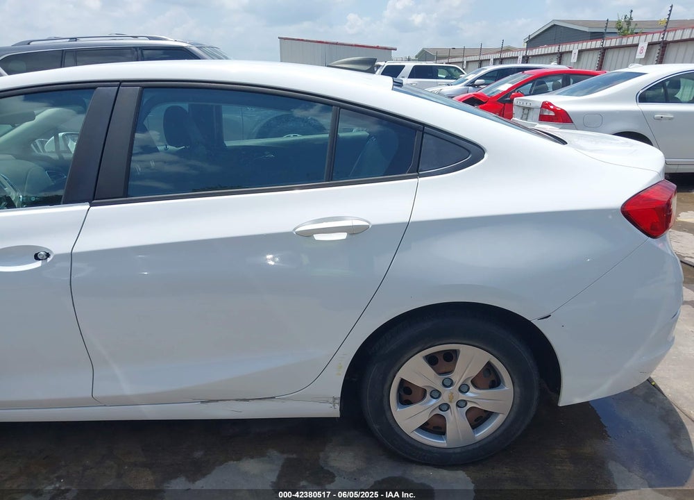 2018 CHEVROLET CRUZE VIN: 1G1BC5SM8J7126329