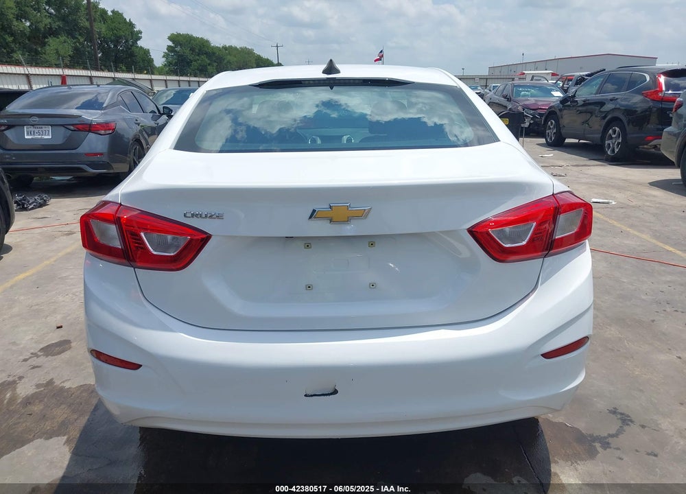2018 CHEVROLET CRUZE VIN: 1G1BC5SM8J7126329