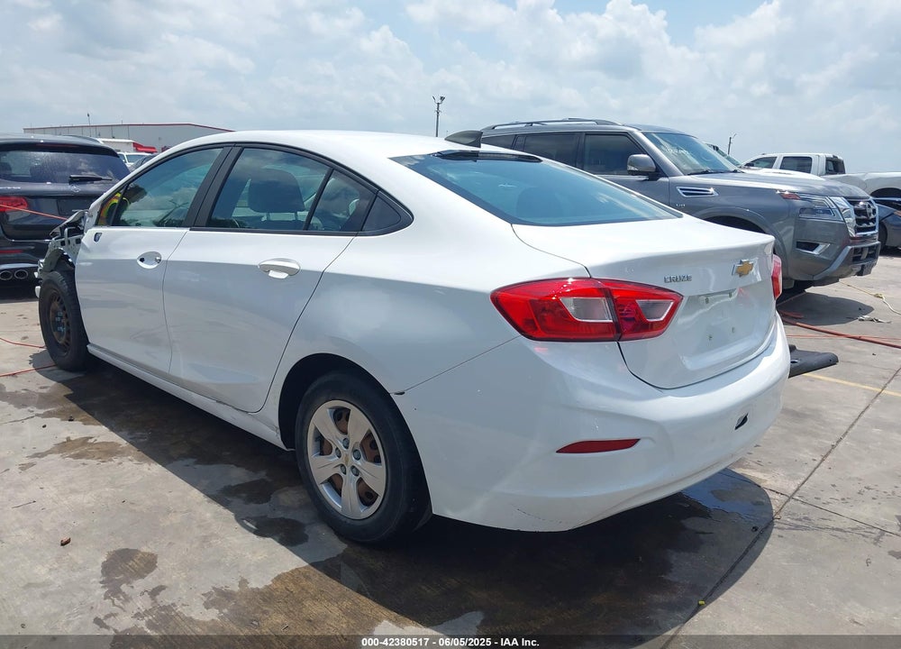2018 CHEVROLET CRUZE VIN: 1G1BC5SM8J7126329
