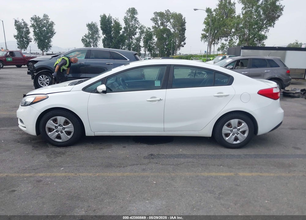 2016 KIA FORTE LX VIN: KNAFK4A64G5581494