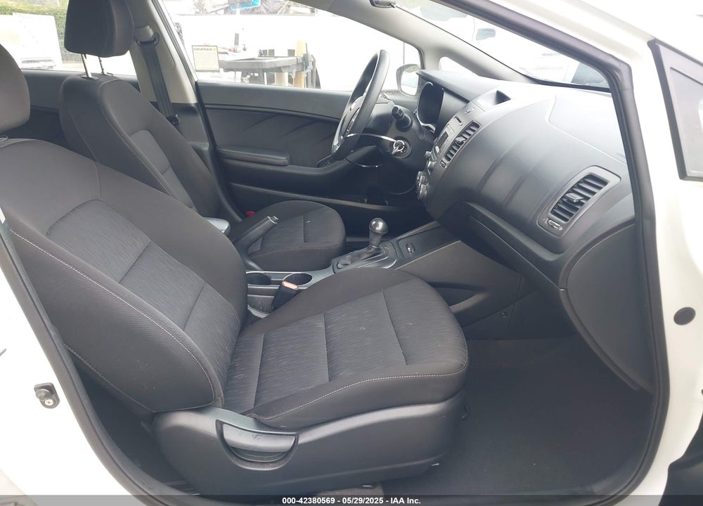 2016 KIA FORTE LX VIN: KNAFK4A64G5581494
