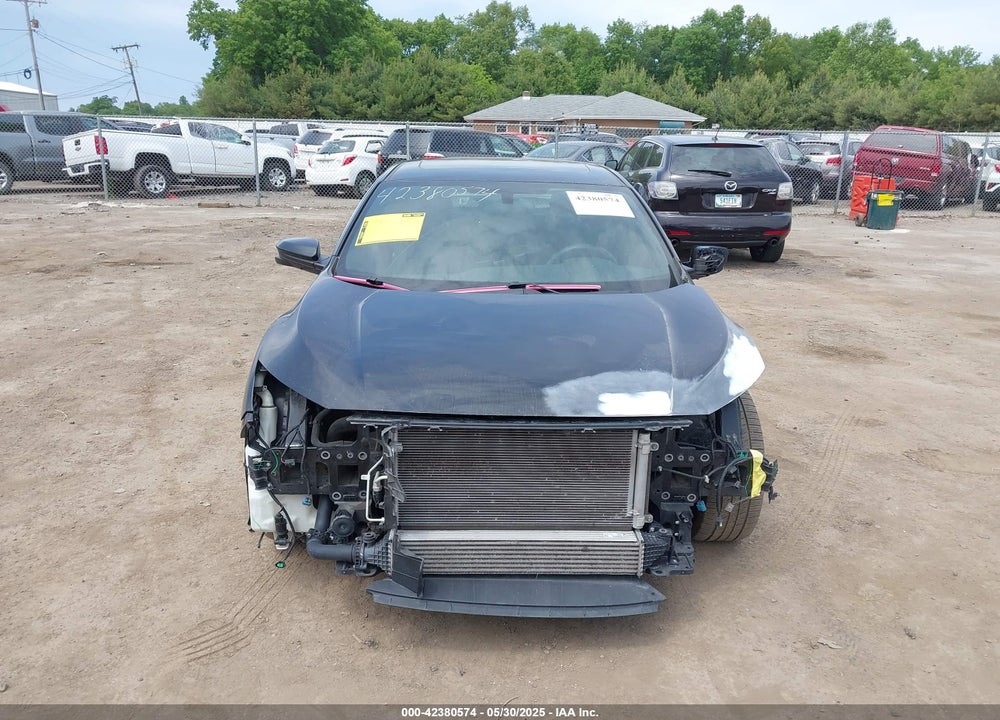 2018 HONDA CIVIC VIN: SHHFK7H52JU211926