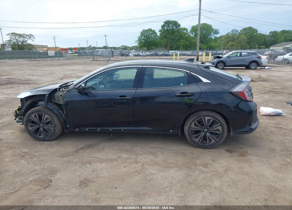 2018 HONDA CIVIC VIN: SHHFK7H52JU211926