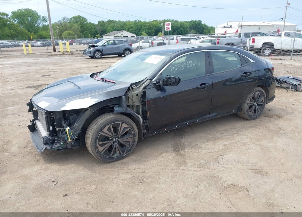 2018 HONDA CIVIC VIN: SHHFK7H52JU211926