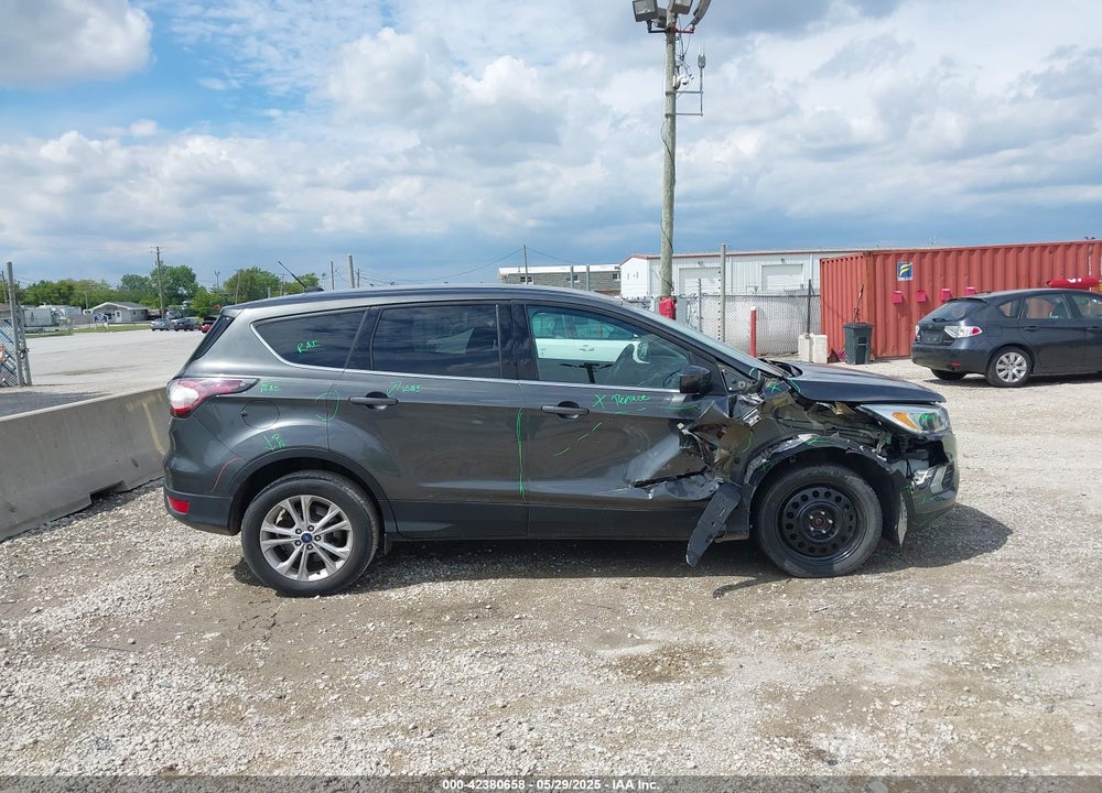 2017 FORD ESCAPE SE VIN: 1FMCU0GD3HUA82056