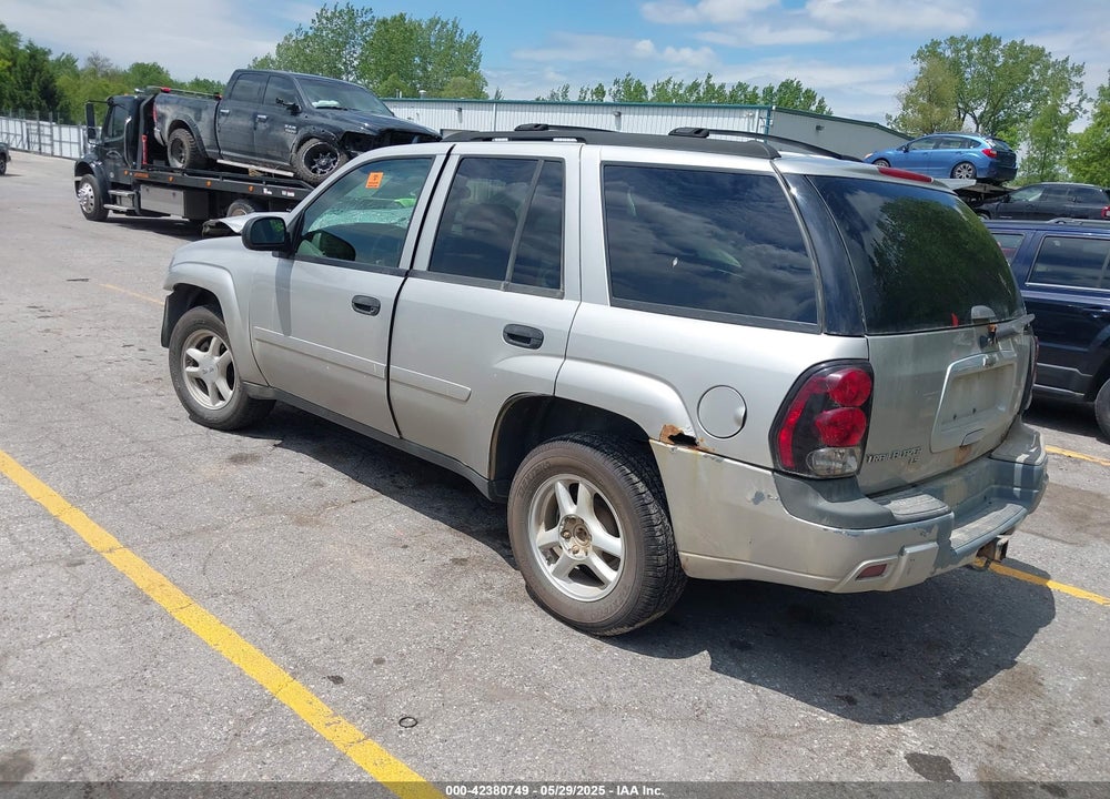 2007 CHEVROLET TRAILBLAZER LS VIN: 1GNDT13S072248721