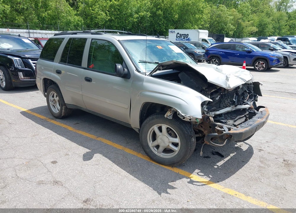 2007 CHEVROLET TRAILBLAZER LS VIN: 1GNDT13S072248721