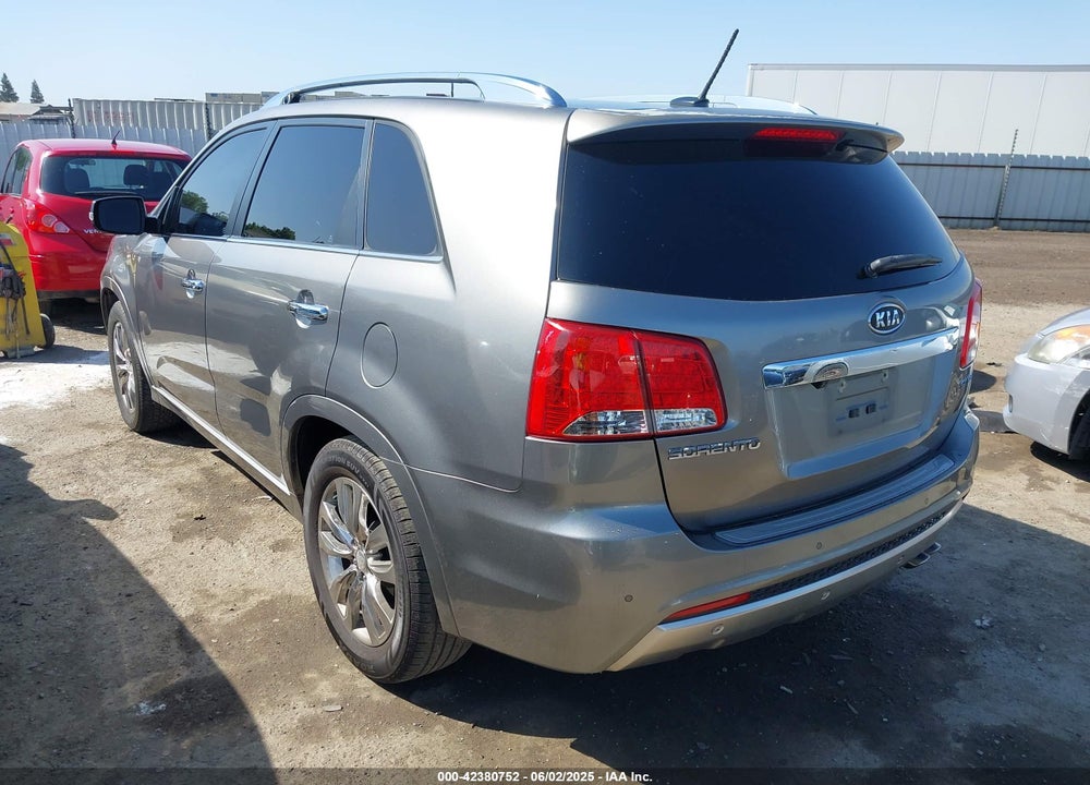 2013 KIA SORENTO SX VIN: 5XYKW4A29DG378929