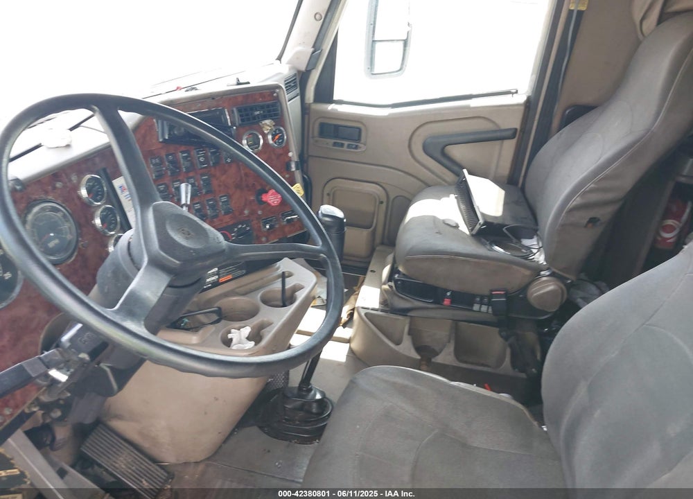 2006 INTERNATIONAL 9400 9400I VIN: 2HSCNAPR26C297564