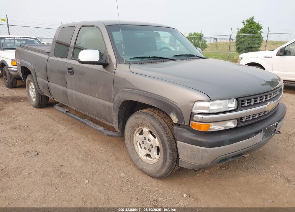 2000 CHEVROLET SILVERADO 1500 LS VIN: 2GCEK19TXY1156503