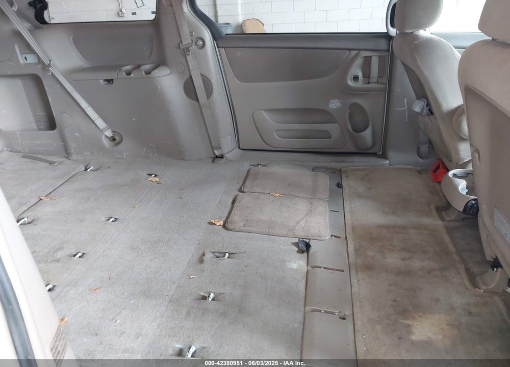 2005 TOYOTA SIENNA LE VIN: 5TDZA23C45S247631