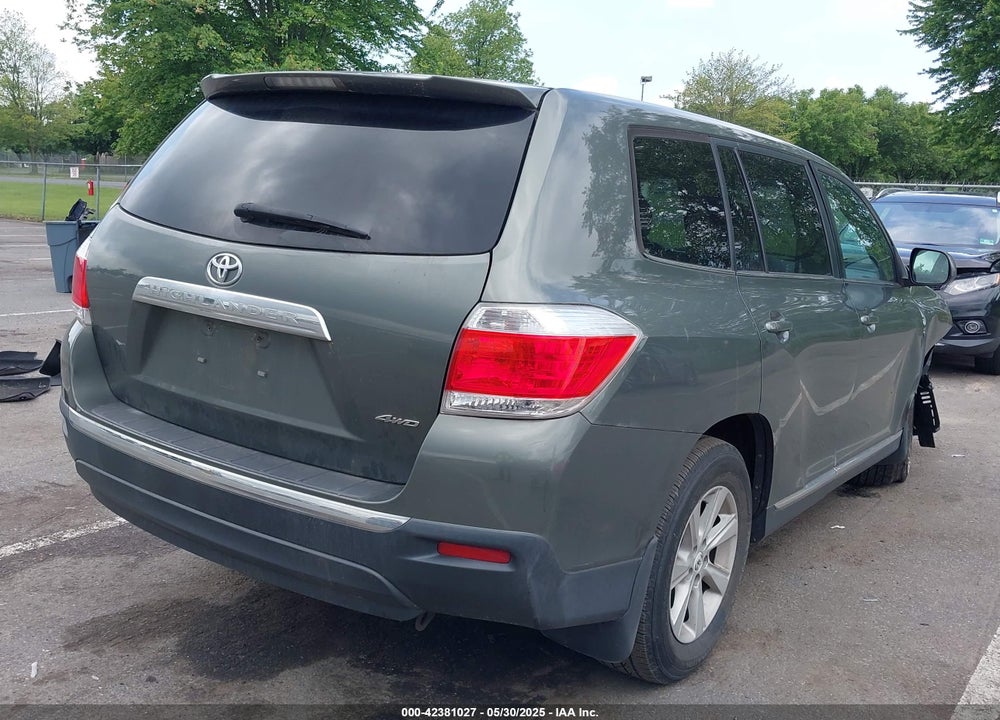 2013 TOYOTA HIGHLANDER VIN: 5TDBK3EH2DS178420