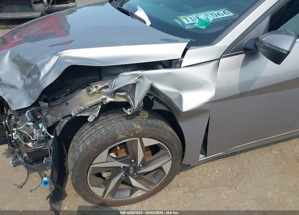 2023 HYUNDAI ELANTRA VIN: KMHLP4AG9PU429454