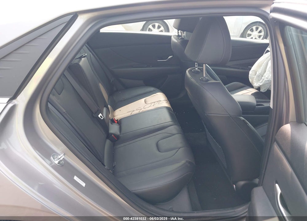 2023 HYUNDAI ELANTRA VIN: KMHLP4AG9PU429454