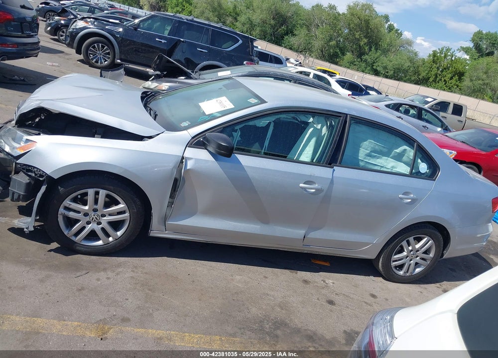 2015 VOLKSWAGEN JETTA 2.0L S VIN: 3VW2K7AJ8FM212828